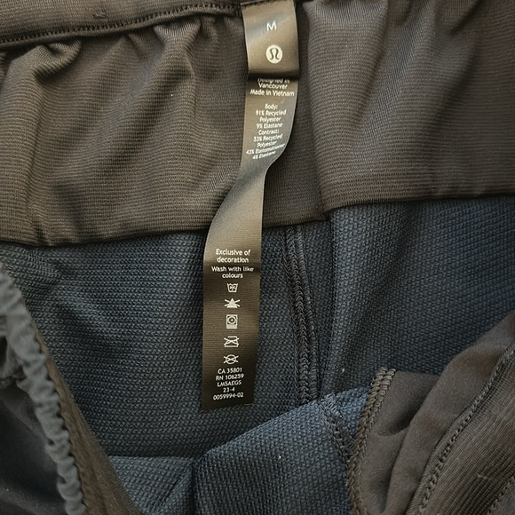 Lululemon - men’s - Medium - license to train jogger - Picture 4 of 4